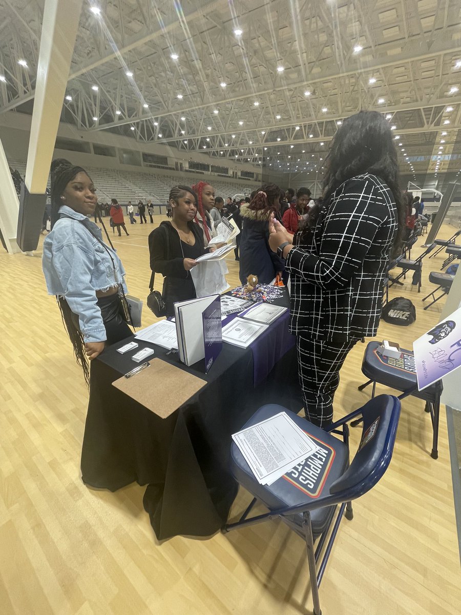 SchoolKirby's tweet photo. Cougar Nation,
Today, a group of our graduating juniors went to the HBCU Awareness Foundation College Fair. Several of our students received on-the-spot admission to prestigious HBCUs.
#KirbyStrong
#CougarNation
#wearebuiltforthis
#MSCSTogether https://t.co/Q1nCd7Yqii