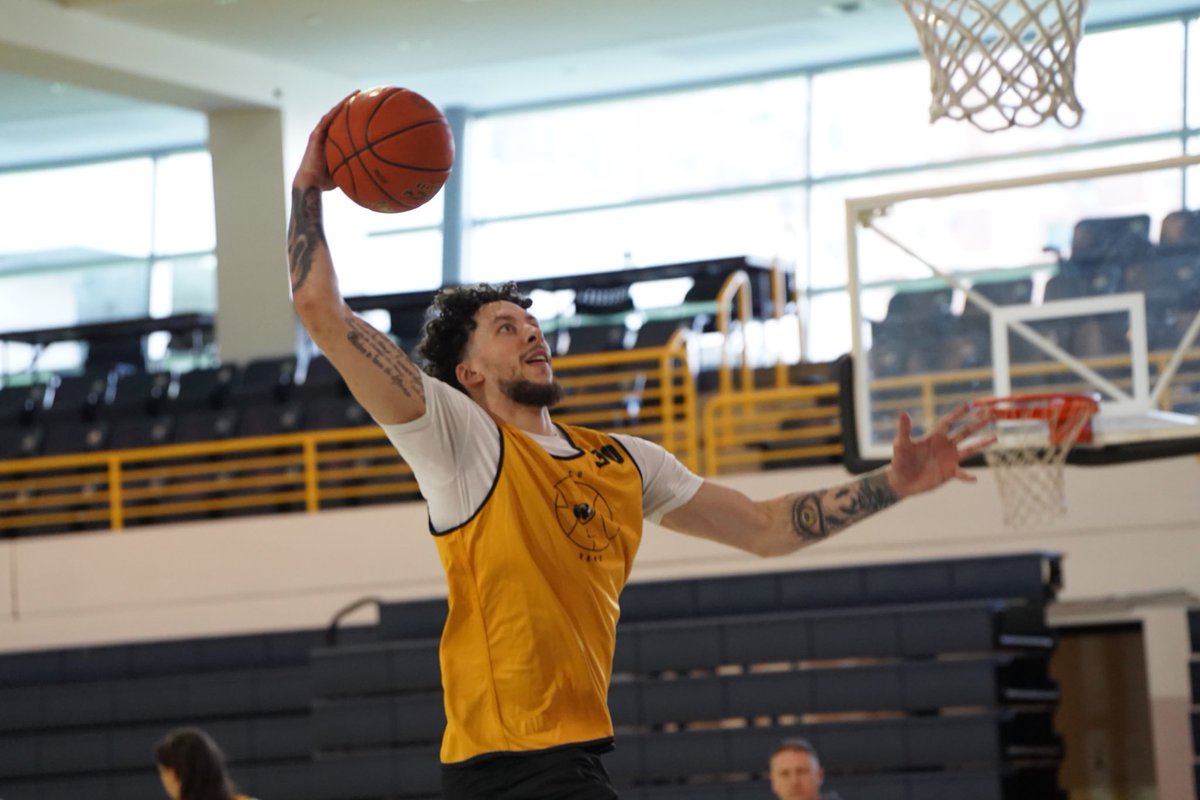 VCU_Hoops's tweet photo. 𝙁𝙤𝙘𝙪𝙨𝙚𝙙 on the task at hand
#UNLIMITED #LetsGoVC https://t.co/KVnqLQPOjc