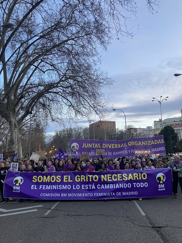 Iruizgimeneza's tweet photo. #NoHayMarchaAtras #feminismointerseccional #NosCuidan #MisAmigues #NoLaPolicia https://t.co/oVhiD7zrQx