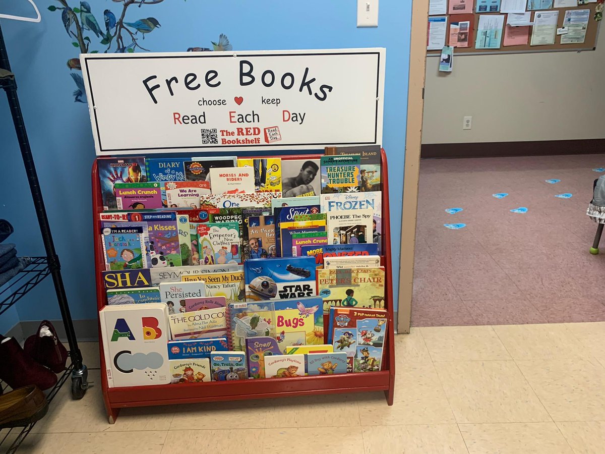 REDBookshelfOrg's tweet photo. What a fitting way to observe International Women's Day: we got to deliver a RED Bookshelf to the WIC office at Whitney M. Young Health Center, filled with free books for children and families to take home and enjoy.
#ReadEachDay
#AlbanyDoesThat https://t.co/v4hBWHpdpr