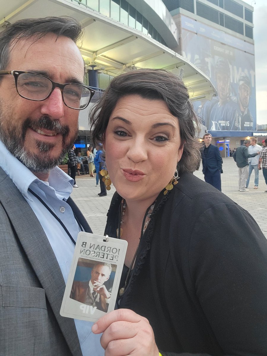 theSPEARmethod's tweet photo. Popping in to see @jordanbpeterson in Tampa!

#BeyondOrder https://t.co/Ppj5NEpJe2