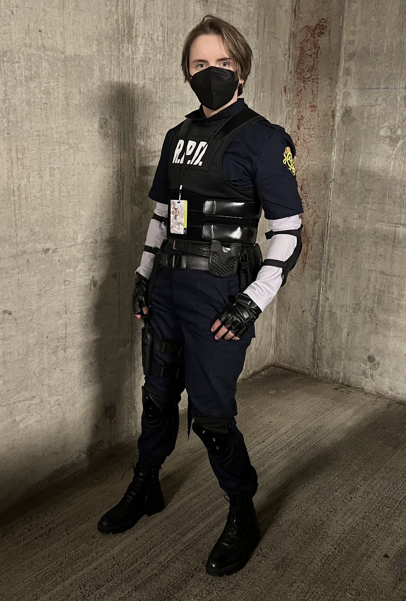 terrortorn's tweet photo. some of my favorites from #ECCC23 last weekend!! had a lot of fun cosplaying leon kennedy… he’s finally real https://t.co/L75TUMHzho