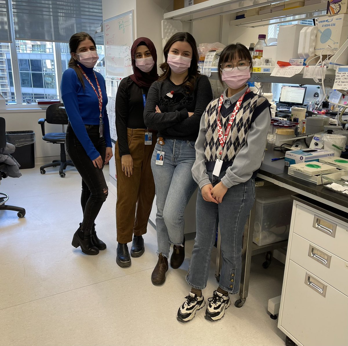 Today #IWD and every day, #WomenInScience shine, and our lab is no exception!