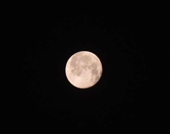 月がきれいだわねよ。 