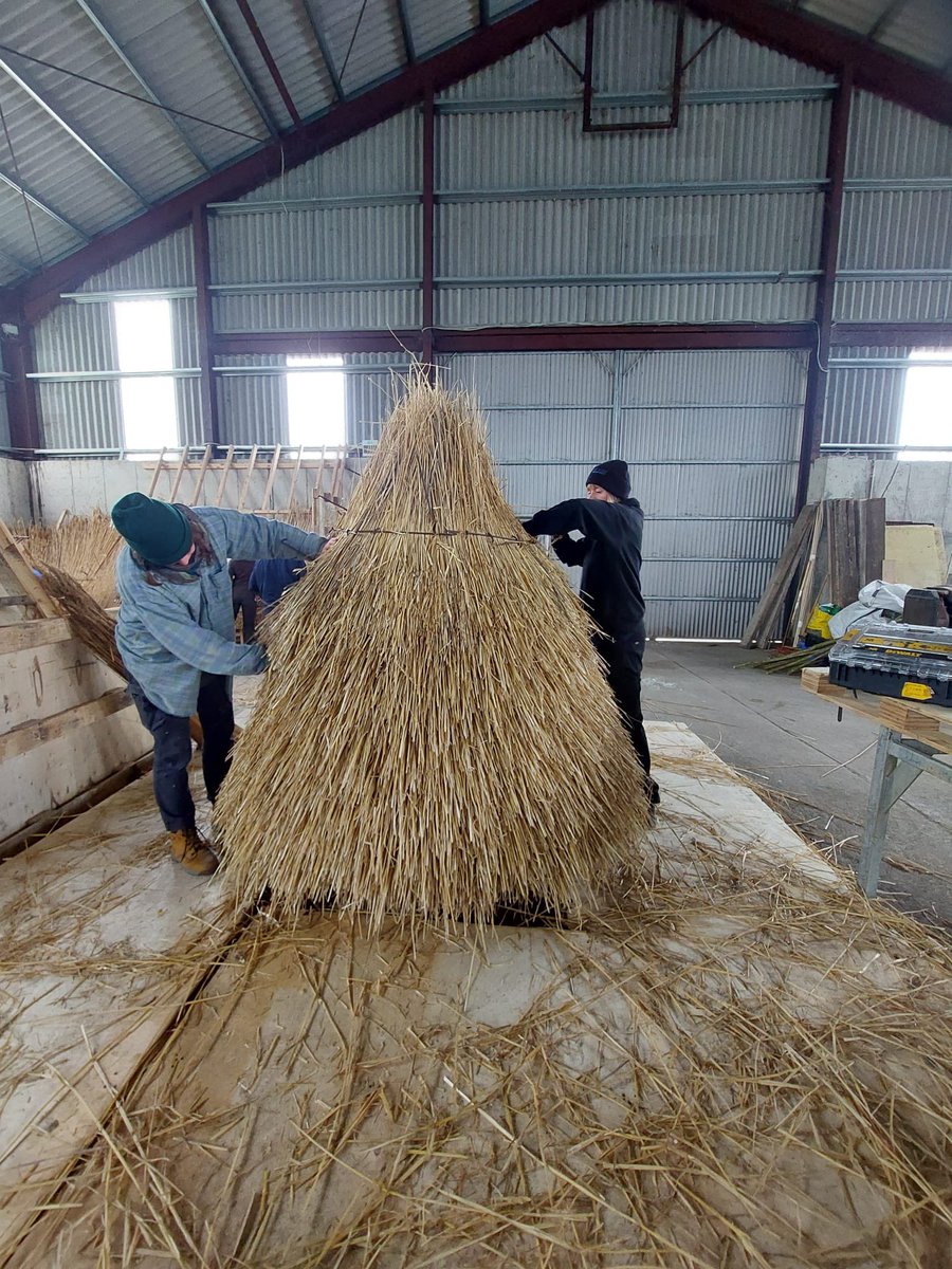 jennyferbarry's tweet photo. In the middle of a great week of learning to #thatch with the Prince’s Foundation, what talent we have #irishschoolofthatching #wexford #thatch #thatching #education #heritage #craft #sustainable #Sustainability #education #onceitsgoneitsgone https://t.co/TlZm7uO6L5
