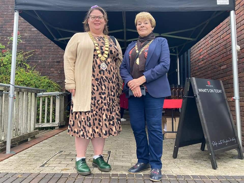 BarrowLabour's tweet photo. It's the last #internationalwomensday for Barrow Borough Council and we wanted to take this opportunity to thank all our wonderful women Councillors. We have always been blessed to have so many strong women in our group, fighting for our residents. Thank you for all you do 🌹 https://t.co/rjcIOJF58e