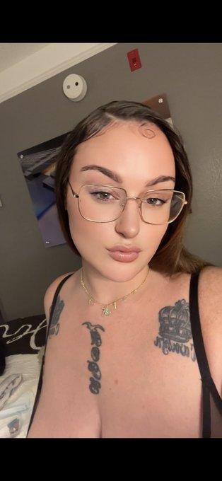 I&rsquo;m feeling sexy and generous so I&rsquo;m sending exclusive customized responses as a BONUS for subscribing