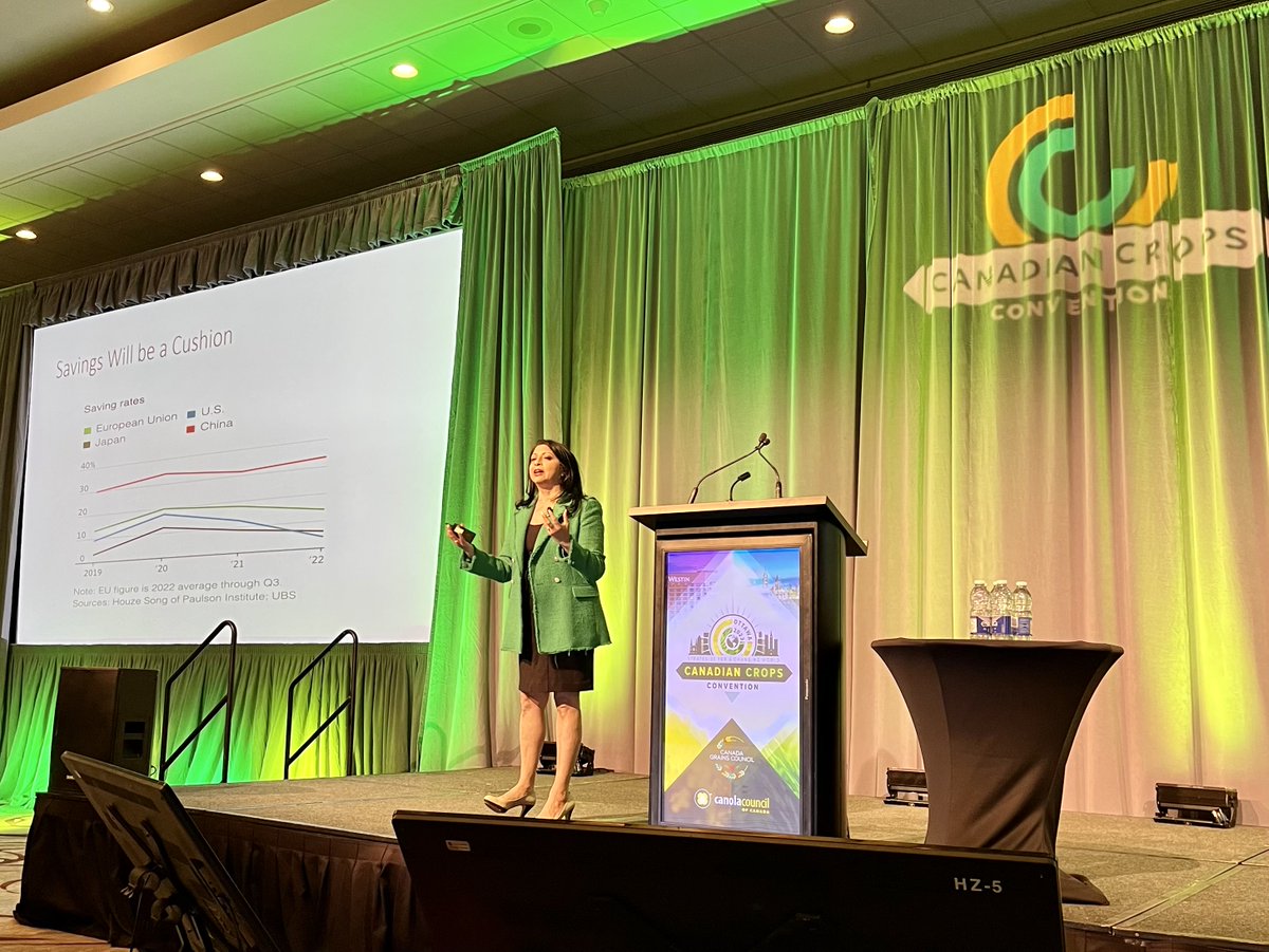 canolacouncil's tweet photo. A successful first day at #CdnCrops23! Presentation topics ranged from global issues, the economy in context to our industry, sustainability and political impacts on #CdnAg. Looking forward to day two! https://t.co/TFgEyFn1eG