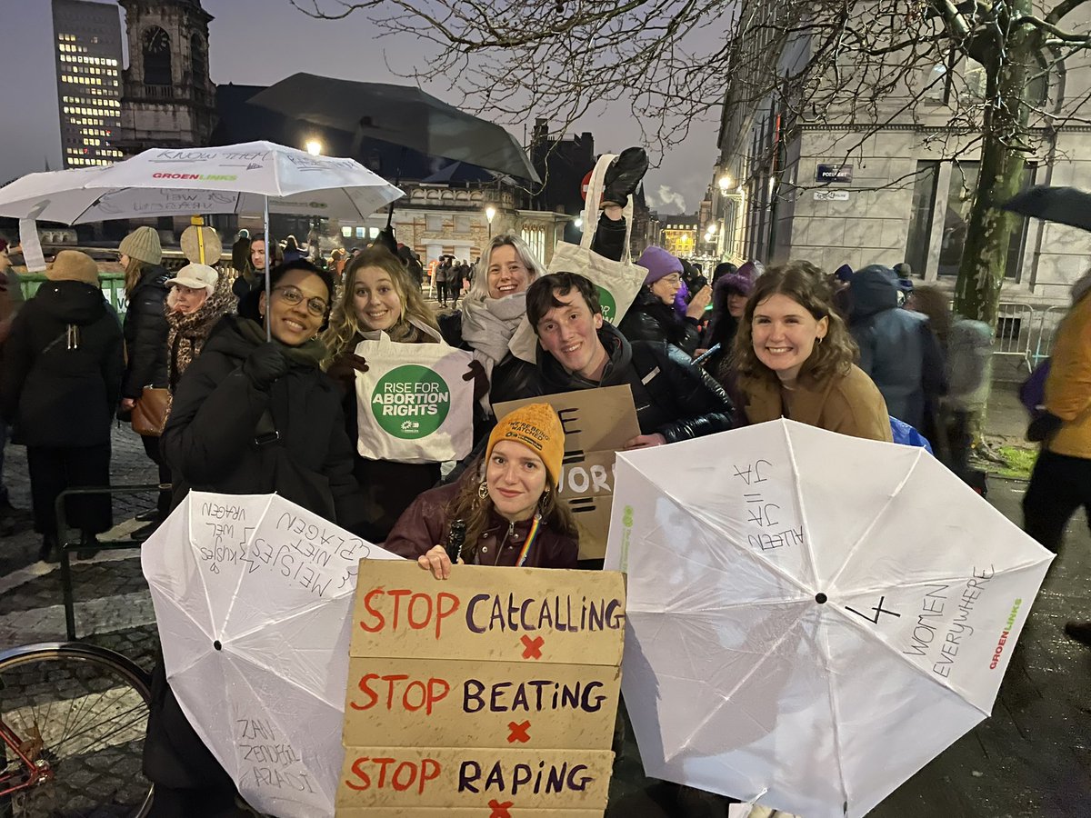 GroenLinks België @ de Women’s March vanavond 💜💚✊