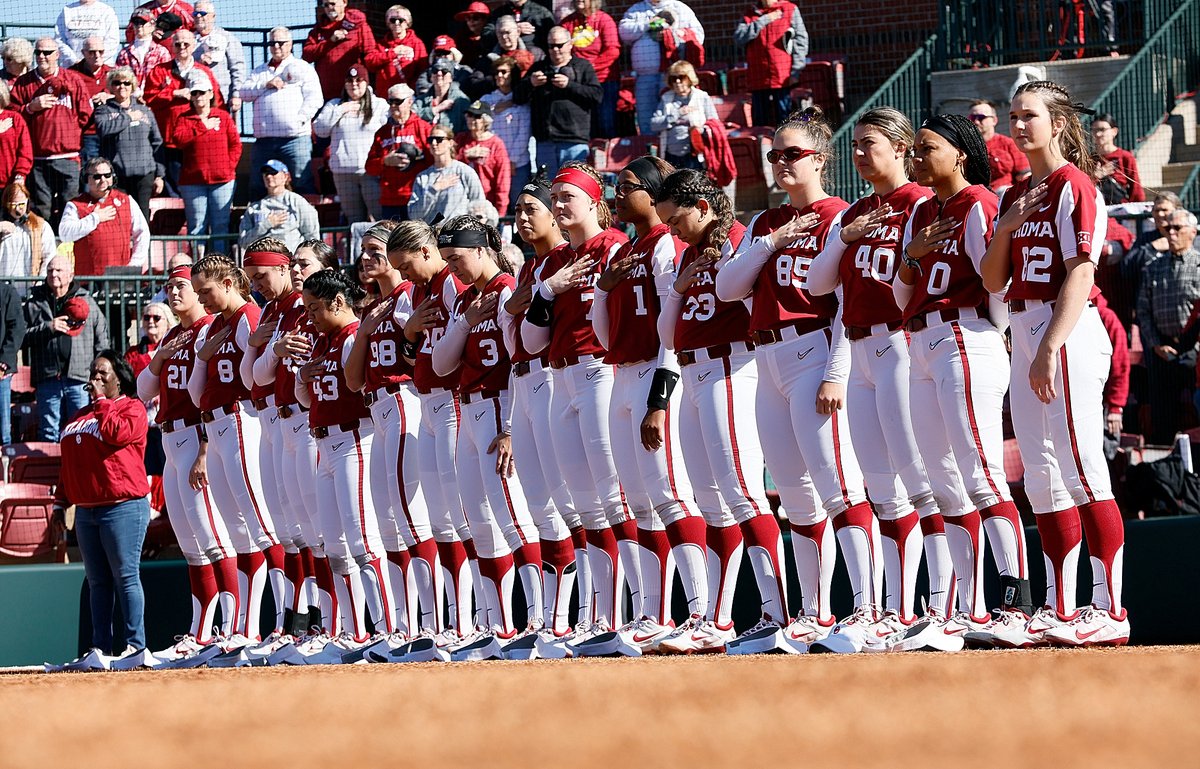 OU_Softball's tweet photo. 𝐏𝐚𝐯𝐞 𝐭𝐡𝐞 𝐰𝐚𝐲 ❤️ #InternationalWomensDay https://t.co/sp4Hm4hJf4