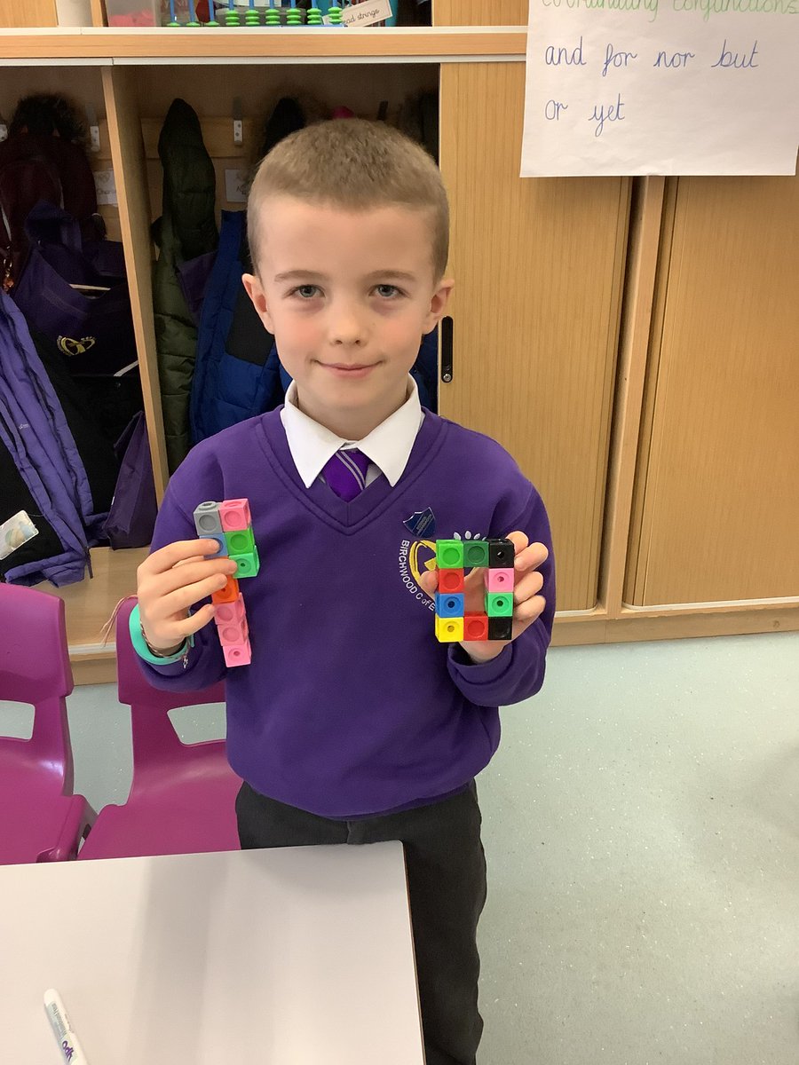 BirchwoodCE's tweet photo. Year 3 had fun learning about how to make wholes from unit fractions today! Can you guess what the unit fraction was? #bcepsyear3 #bcepsmaths https://t.co/CbDP8pQie3