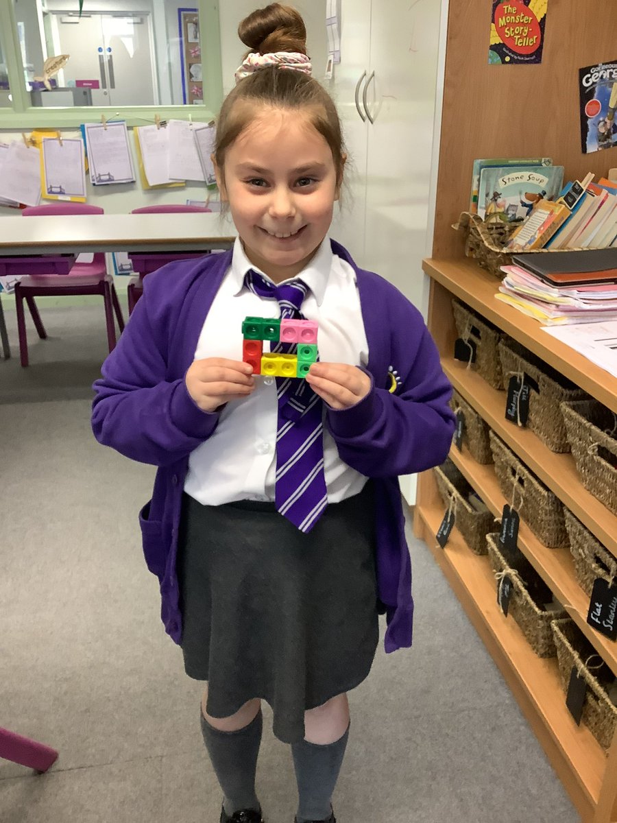 BirchwoodCE's tweet photo. Year 3 had fun learning about how to make wholes from unit fractions today! Can you guess what the unit fraction was? #bcepsyear3 #bcepsmaths https://t.co/CbDP8pQie3