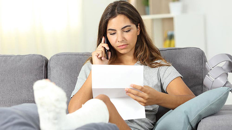 Carolperduesf's tweet photo. The doctor’s bill may not be the only expense from an unexpected injury or illness – there could be others. Learn about how supplemental health insurance could help. https://t.co/2dv4ncPwfq  #GoodNeighbor https://t.co/Wd13xTYFTl