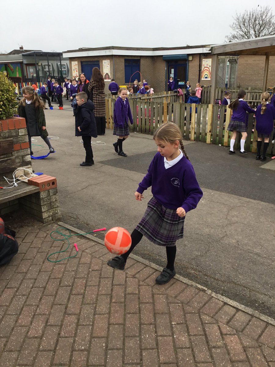 stmichaelthomas's tweet photo. We joined schools from around Halton today in the biggest ever girls’ football ‘keepy ups’ challenge - and our girls were more than up to the task! @Halton_SG #keepyups #LetGirlsPlay https://t.co/OrbzFYQPaR