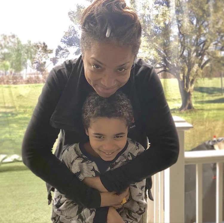 LeslyeJoyAllen's tweet photo. Nothing better than an all-smiles, all-💙#EthanHutchison-Centric, @QueenSugarOWN #PhotoBomb on #WomensInternationalHistoryDay because @EthanSHutch learned from the best #WomenDirectors, evah!
#LeslyeJoyAllenHistorian
#ILoveAllOfUs✊🏿✊🏾✊🏽✊🏼🌈🏳️⚧️™️
#TheAvaEffect
#BlueIsTheGlue https://t.co/c4bEBrWuqh