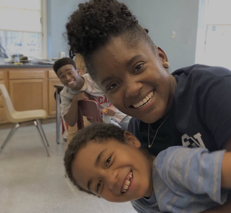 LeslyeJoyAllen's tweet photo. Nothing better than an all-smiles, all-💙#EthanHutchison-Centric, @QueenSugarOWN #PhotoBomb on #WomensInternationalHistoryDay because @EthanSHutch learned from the best #WomenDirectors, evah!
#LeslyeJoyAllenHistorian
#ILoveAllOfUs✊🏿✊🏾✊🏽✊🏼🌈🏳️⚧️™️
#TheAvaEffect
#BlueIsTheGlue https://t.co/c4bEBrWuqh