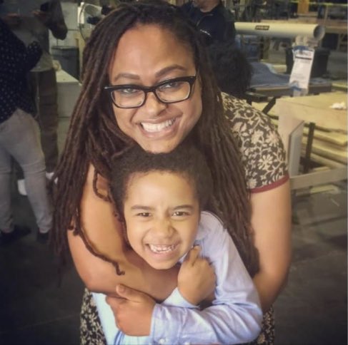 LeslyeJoyAllen's tweet photo. Nothing better than an all-smiles, all-💙#EthanHutchison-Centric, @QueenSugarOWN #PhotoBomb on #WomensInternationalHistoryDay because @EthanSHutch learned from the best #WomenDirectors, evah!
#LeslyeJoyAllenHistorian
#ILoveAllOfUs✊🏿✊🏾✊🏽✊🏼🌈🏳️⚧️™️
#TheAvaEffect
#BlueIsTheGlue https://t.co/c4bEBrWuqh