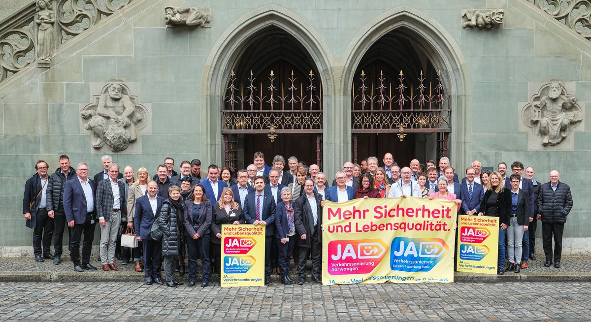 Zäme für äs dopplets JA am 12. März 2023 – Jetzt abstimmen!

Gemeinsamer Appell von über 50 Grossrätinnen und Grossräten heute vor dem Berner Rathaus!