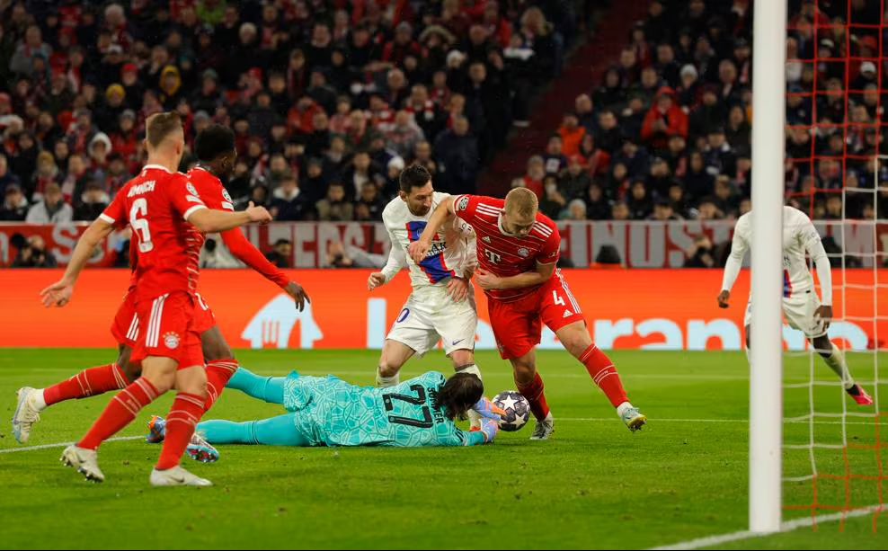 alimo_philip's tweet photo. 👀 All eyes & attention on Lionel Messi
#Messi𓃵|#BAYPSG|#PSG|#UCLB https://t.co/X99jdJRKmS