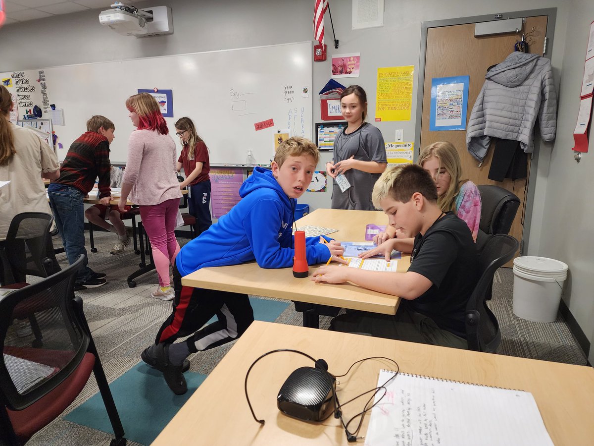 OdsSrawh's tweet photo. Solving crisis, one at a time!! World Peace Games, Games Day 5 begins!! @OakhillDay @ODSMrsG @MaggieMNewhouse https://t.co/QzGGBWmQax