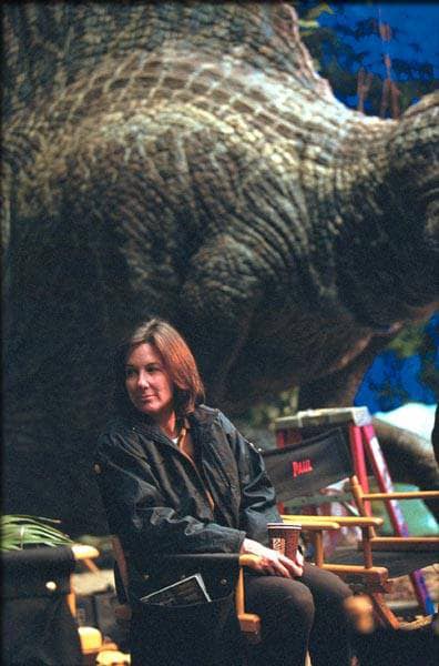 Kathleen Kennedy and the Spinosaurus on set of Jurassic Park 3 #JurassicPark3