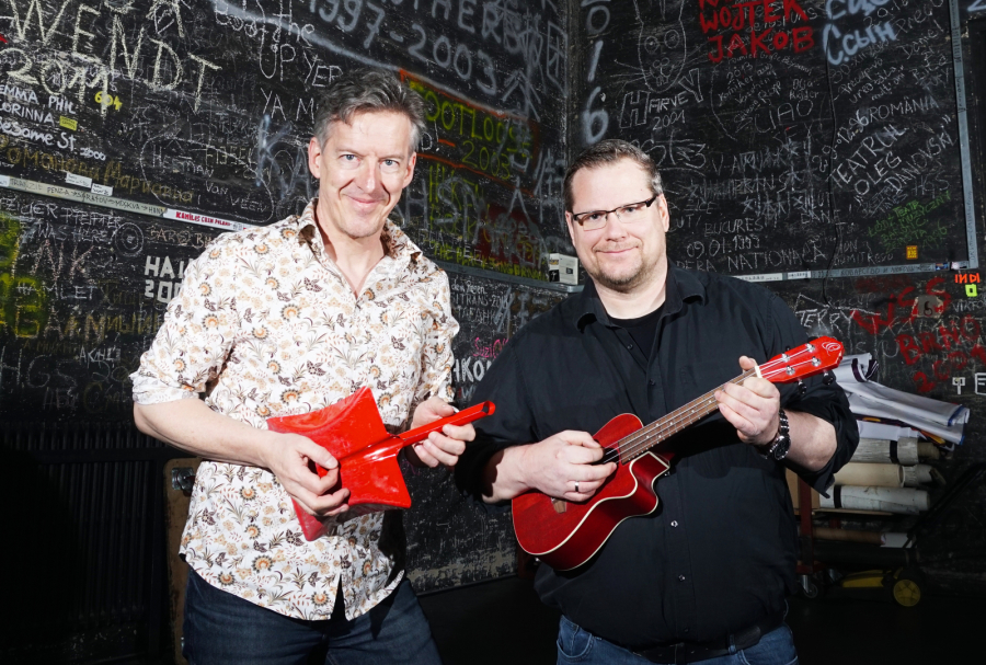 ImreGrimm's tweet photo. Showtime! Am Donnerstag (20 Uhr) sind Janssen &amp; Grimm im Pavillon Hannover zu Gast - mit der Supersonderspezialausgabe "Ihre größten Erfolge"! Musik, Scherz und Schabernack! 🥳🎉Kommet zuhauf, wir freuen uns: https://t.co/2gLIgUcG4R https://t.co/v8uJ9rtJ0E