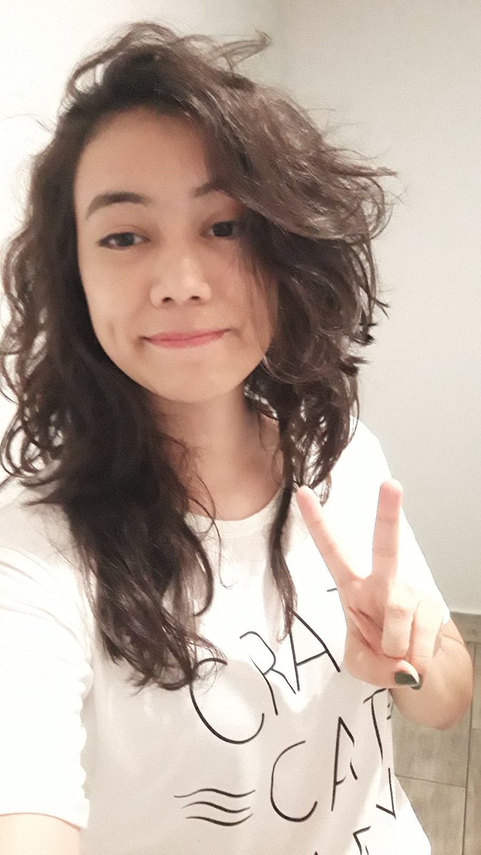 sayocas's tweet photo. 2017 // 2023

Se murió la rasta, me pinté el cabello por primera vez y me hice la pava de nuevo y sobreviví en el intento 🥺✨ https://t.co/NSHNqsoogJ
