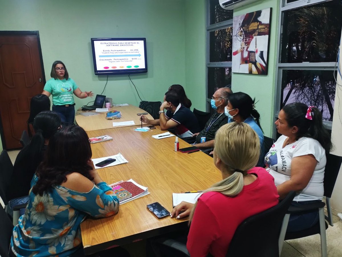 #DeInterés‼️ Brindaron estrategias para resetear el software emocional a directores de salud

Más información ⬇️
👁‍🗨 bit.ly/3J2eAmj

#Guárico
#ChávezFeminista
#EnGuáricoSomosChávez