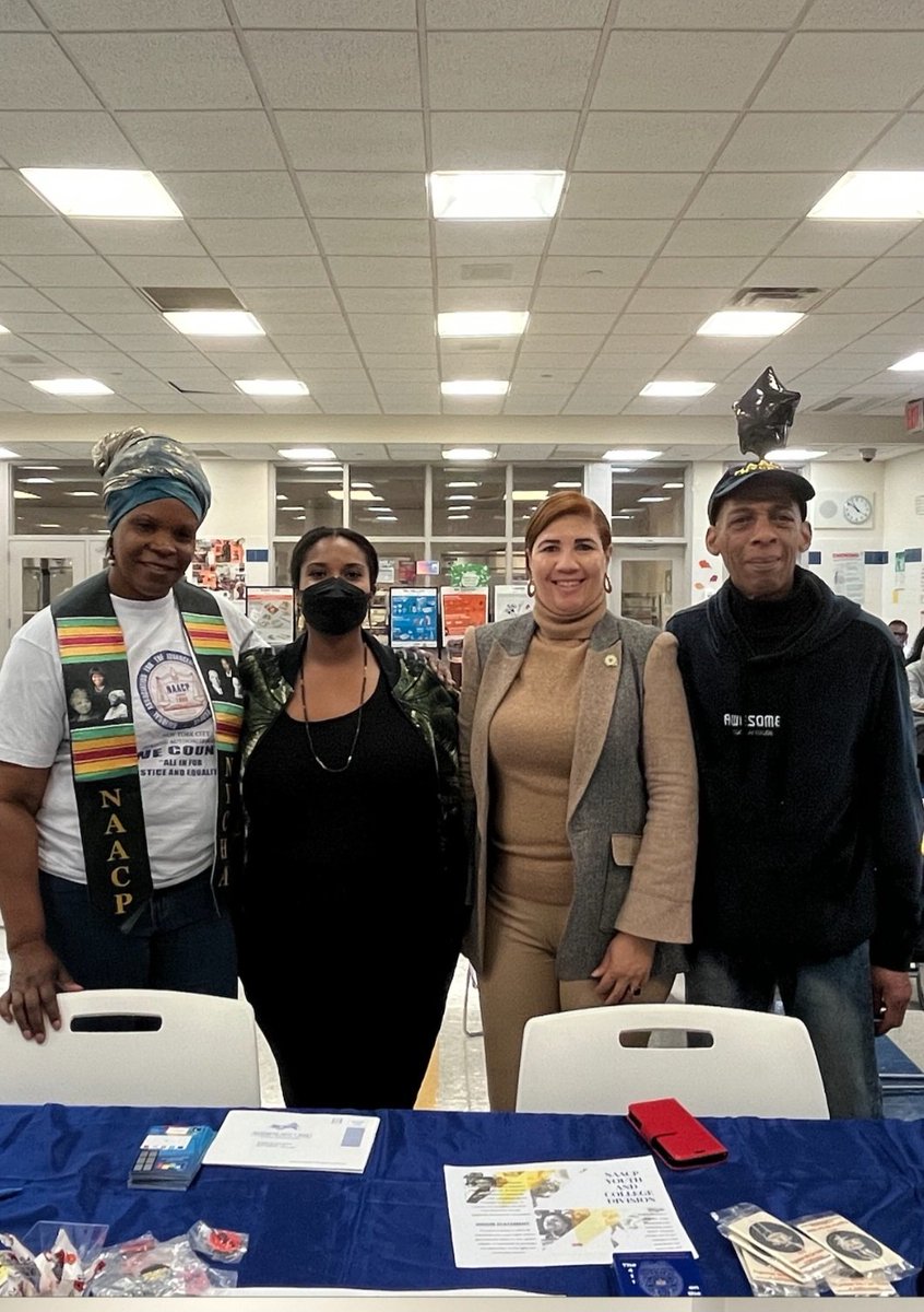 BXHS_SuptPeart's tweet photo. District 7 Bronx Legacy HS kicks off Youth Voter Registration Day. #civicweek #studentsregistered
#NAACP
@DOEChancellor
@DanWeisbergNYC @Vanessalgibson @A_StevensD16 @Chantelj79 https://t.co/HQSadQXkx7
