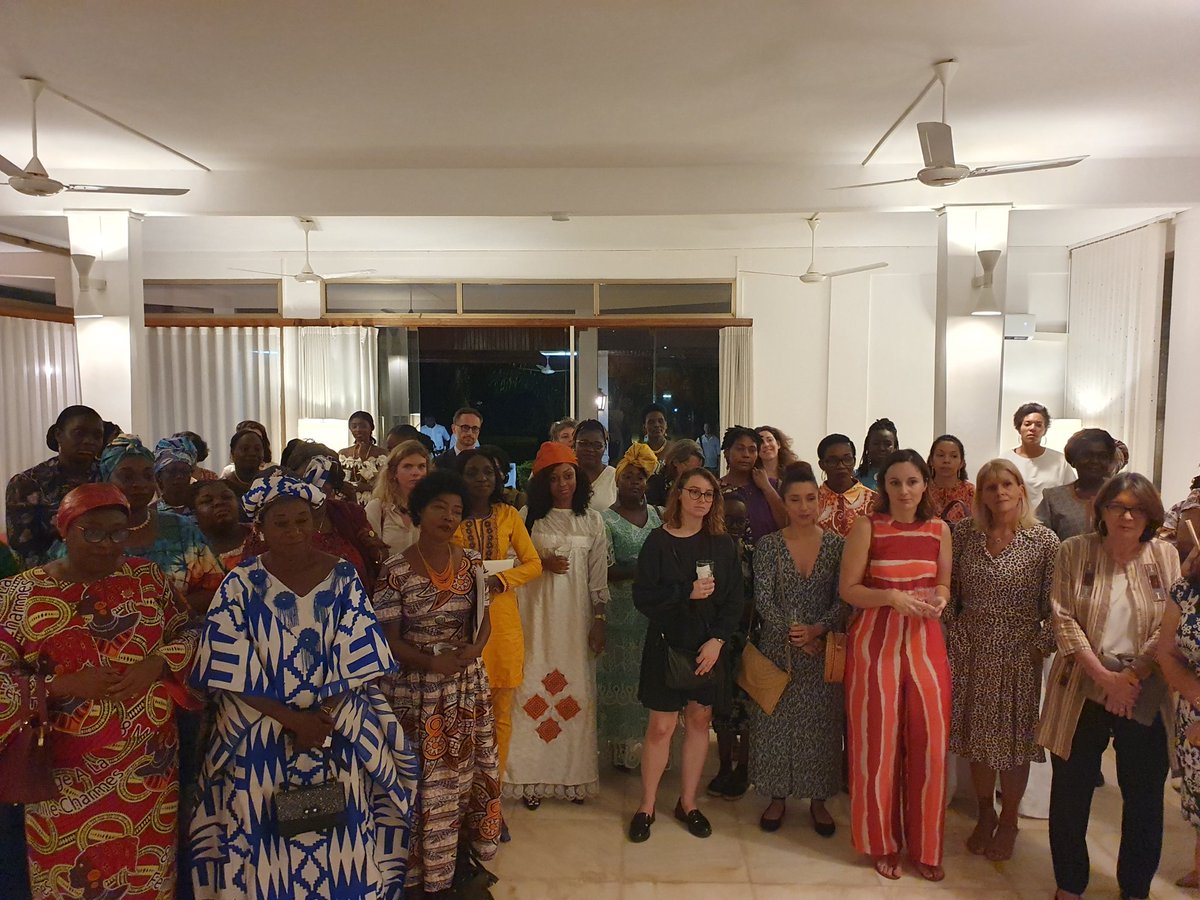 <a href="/francediplo/">France Diplomatie 🇫🇷🇪🇺</a> <a href="/FranceBangui/">La France à Bangui</a> 8 mars: réception à la résidence de 🇨🇵 pour rendre hommage aux "forces vives féminines" de 🇨🇫 en présence de la MinTravail/Formation. 70 femmes, artistes, entrepreneuses, juristes, universitaires, journalistes, députées, leaders de la société civile...