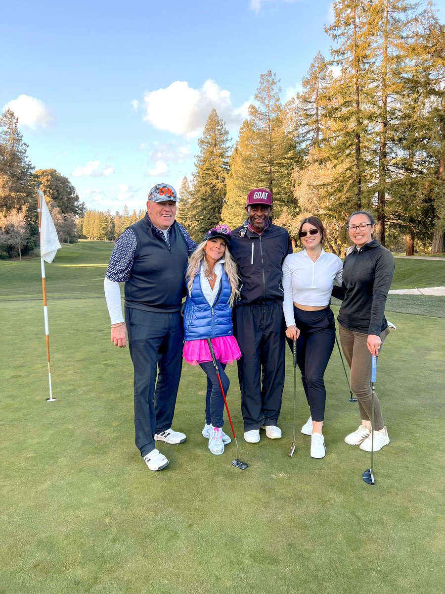 sgibri's tweet photo. #golf is definitely about the people you tee it upβ¦.they either make or break your day. cheers to my fav #golfgroup π₯ (tag your buddies who make the cut) #golftalk #golfbabes #thegoat #GOATπ΅ https://t.co/0WoHBwuJNP