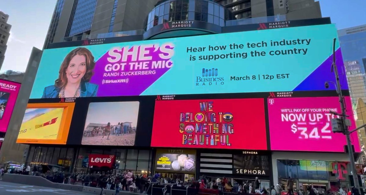 theHUGart's tweet photo. 🤩🤯

A merry happy #InternationalWomensDay to our founder &amp; CEO @randizuckerberg, who spent the day in countless interviews sharing her mission to support women and tech and is now on the big screen in Times Square! https://t.co/hxCW89xn5w