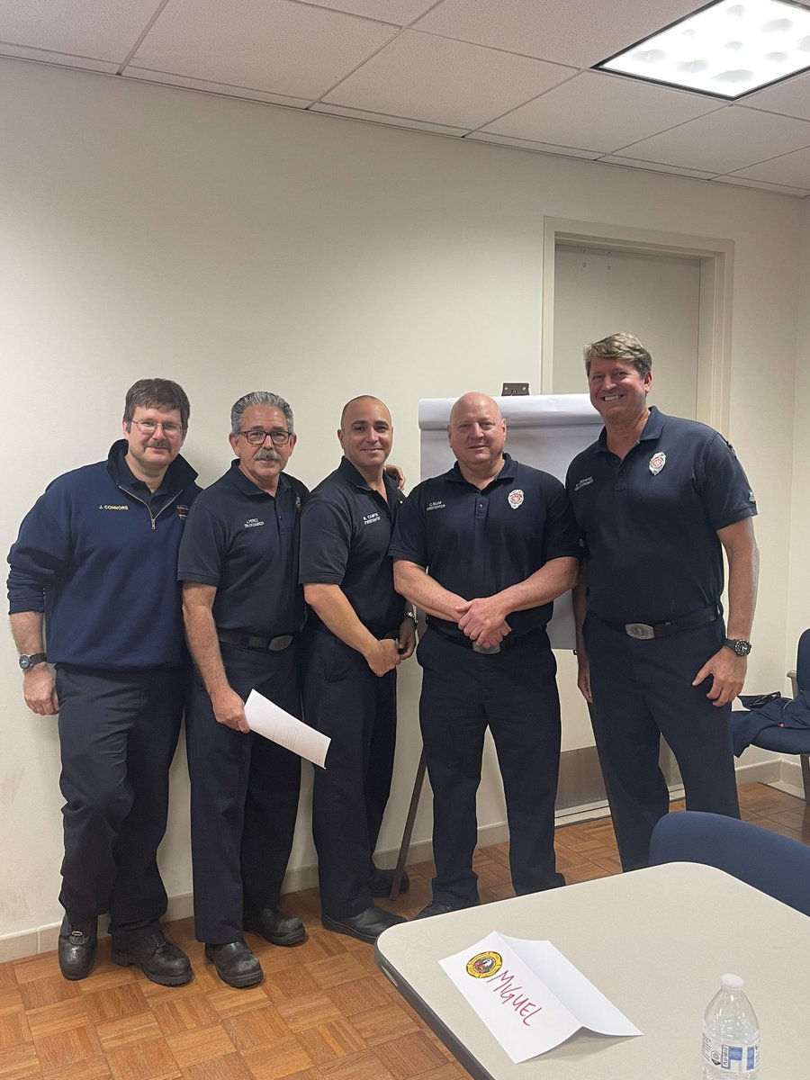 TenzingaSherpa's tweet photo. Some great team presentations during today’s Officer Development Program activities with leaders from Key Biscayne Fire Rescue.
#keybiscaynefirerescue
#iafc
#ffca
#seafc https://t.co/75qwYejCyr