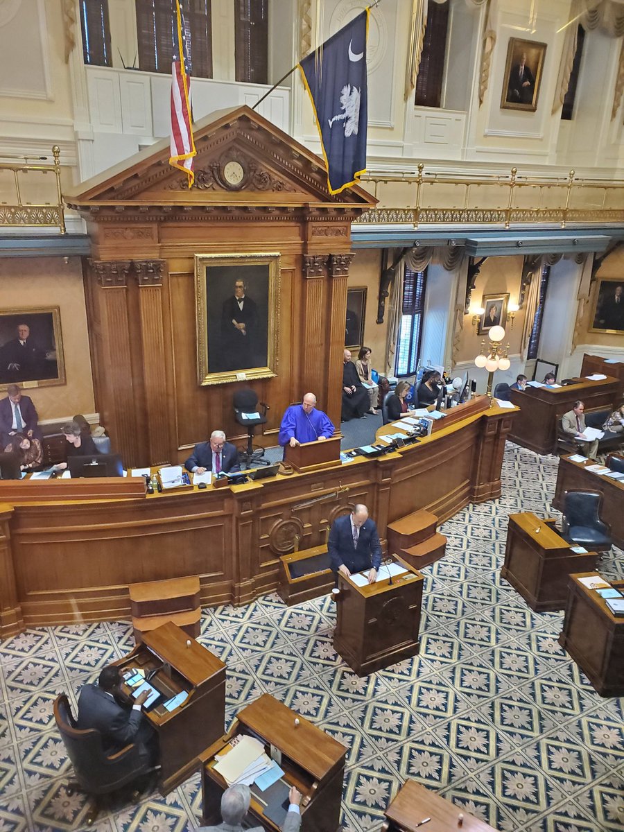 MelissaLGoforth's tweet photo. Still here. @clearnotes & @BennettSCSenate having exchange on how 'ACE' gives parents the 'opportunity' to leave their part-time job to #homeschool their children in #SouthCarolina.
#scpol #scpolitics #scfored @SCforEd
https://t.co/yPbUiXw5Ln https://t.co/ZUcATwqD3D