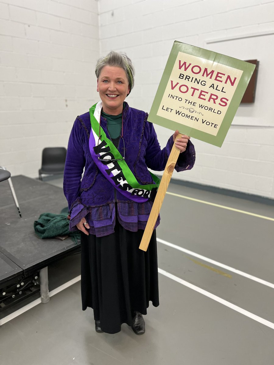 CharterNI's tweet photo. Fantastic night celebrating International Women’s Day, music, drama, bingo, a cuppa and some food from Sam’s grill and lovely presents to take home.  

Celebrating the many amazing women we have in Tullycarnet.  Supported by Department for Communities. #IWWD2023 https://t.co/gCVB3eh3pa