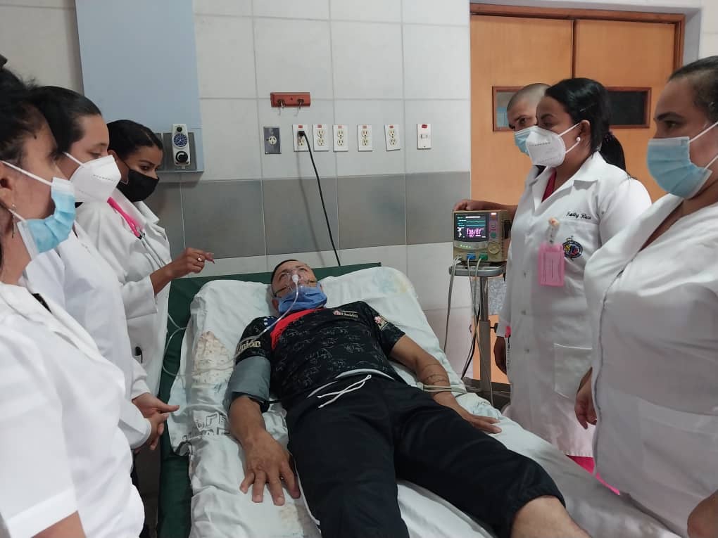 La mujer que cumple misión en Venezuela, entrega amor y salud al pueblo venezolano. 
#MMCVTáchira #MujeresEnRevolución #MejorEsPosible #CubaPorLaVida 
<a href="/cubacooperaven/">Brigada Médica Cubana en Venezuela</a>
<a href="/misionmedicaTac/">Brigada Médica Cubana Estado Táchira</a>
<a href="/ArletyBazan/">Arlety Bazan</a>
<a href="/MINSAPCuba/">Ministerio de Salud Pública de Cuba</a>
<a href="/DiazCanelB/">Miguel Díaz-Canel Bermúdez</a>
<a href="/NicolasMaduro/">Nicolás Maduro</a>
<a href="/MagaGutierrezV/">Magaly Gutiérrez Viña</a>