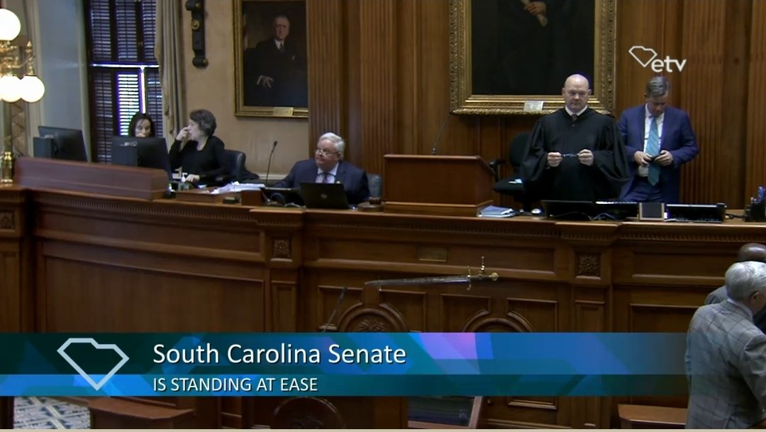 MelissaLGoforth's tweet photo. One benefit to being at the #SouthCarolina State House - seeing the 'huddles' that you don't see when watching from home. @SCSenate briefly standing at ease. #scpol #scpolitics #scfored
https://t.co/yPbUiXw5Ln https://t.co/l4vtAz3Y7f