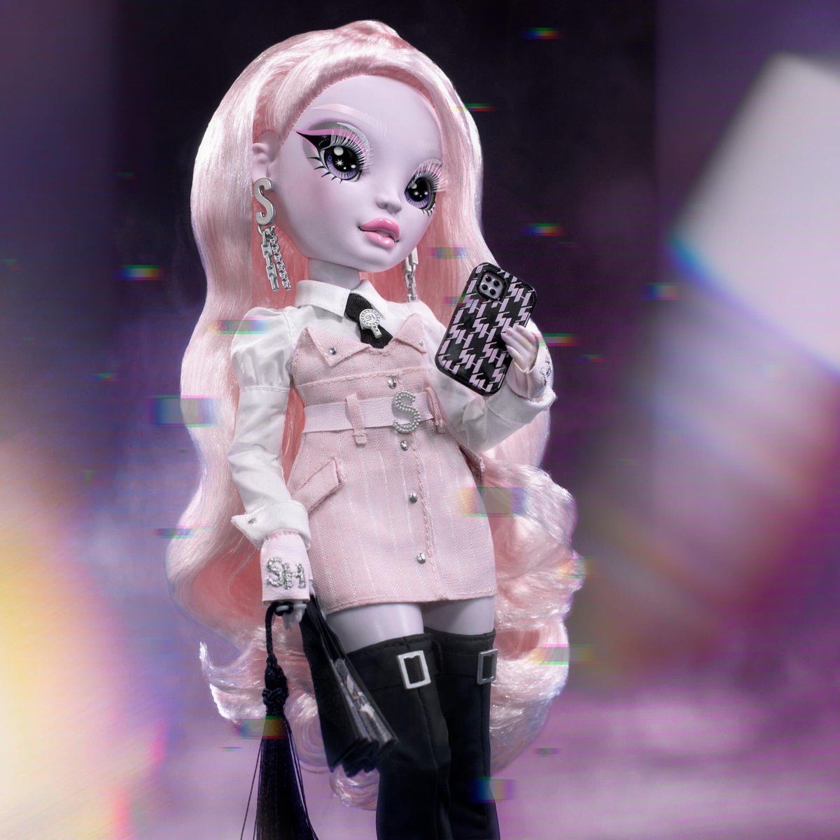 winxclubpretty's tweet photo. This Wednesday, we celebrate International Women’sDay—and of course, wear a creative pink fit! 💖 Tag a woman in your life below and tell us how they inspire you to Let Your True Colors Shine! 🌈
#ShadowHigh #Shadow #ShadowHighDoll #Doll #ShadowHighSeries2 #KarlaChoupette https://t.co/q6De9rTGs5