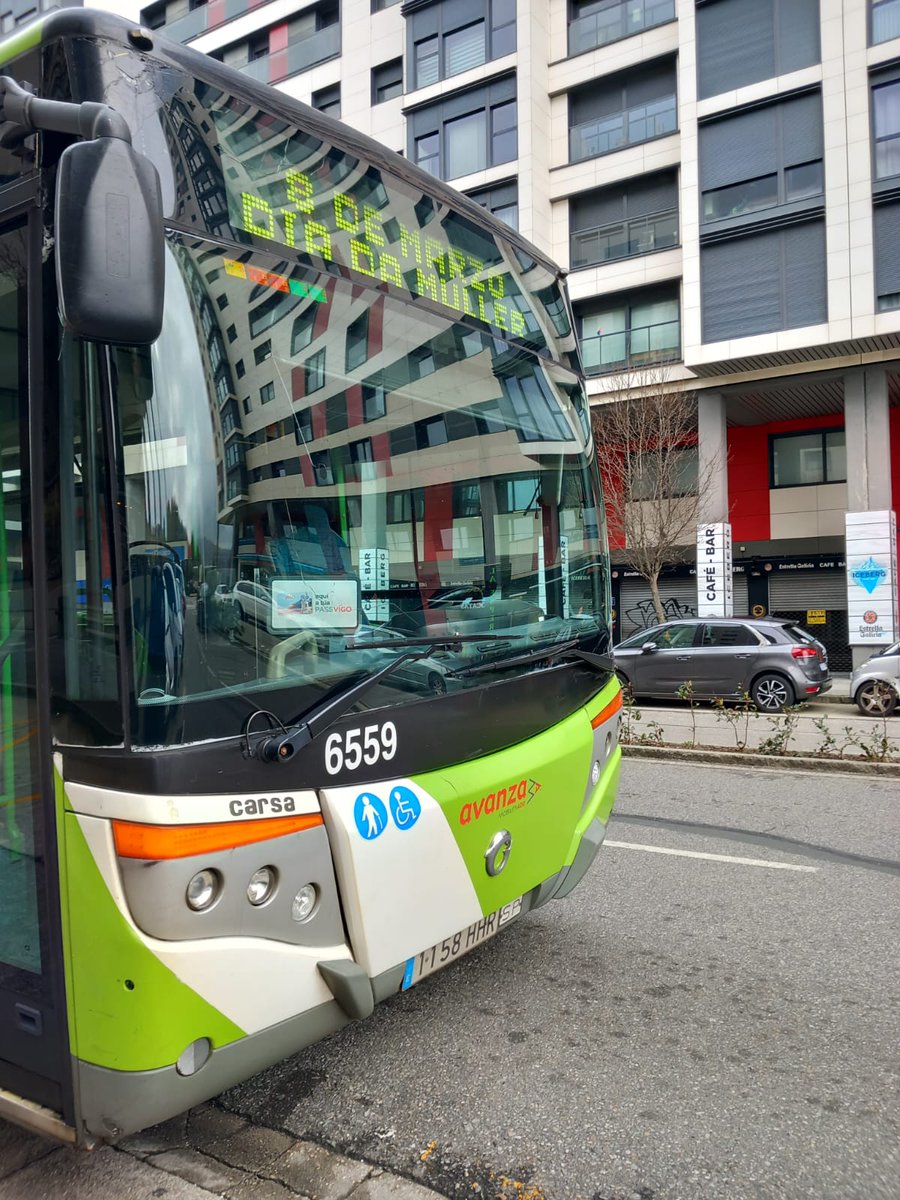 Vitrasas's tweet photo. @VitrasaVigo nos anunciaba hoy en los letreros de los buses #8M dia de la mujer. https://t.co/oH4MaY9jQR