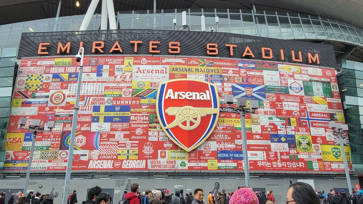 SarahJaneGil80's tweet photo. The banners at @Arsenal Emirates stadium https://t.co/OnBqrm7PC2