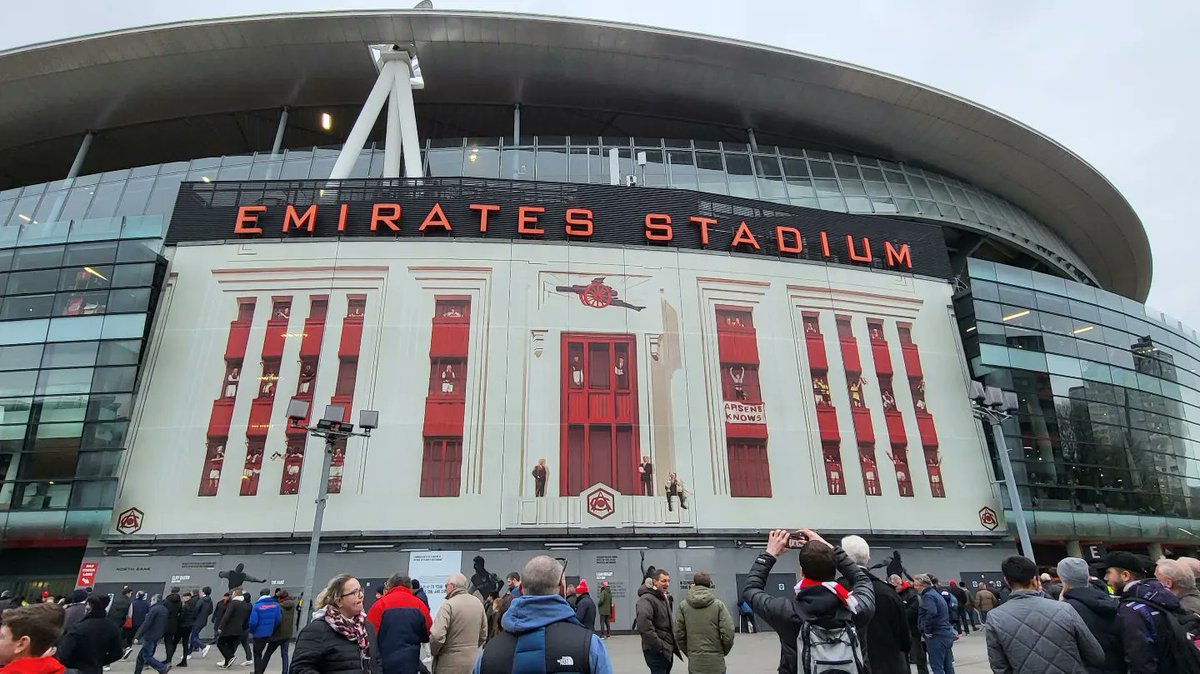 SarahJaneGil80's tweet photo. The banners at @Arsenal Emirates stadium https://t.co/OnBqrm7PC2
