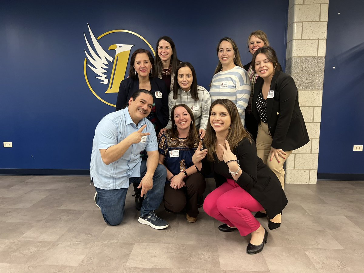 Rebecca Castro (she/her/ella) (@profra_castro) on Twitter photo <a href="/District214/">District 214</a> Heritage Spanish teachers represent today diving deep into testimonio pedagogy c/presentaciones de <a href="/lamaestrajackie/">Profe Camacho</a> y @DominguezFret <a href="/NIESHL1/">NIESHL IL</a> annual conference! #nieshl2023 @CFloresHerbas <a href="/ProfesoraPedey/">Erin Pedersen</a> @srbosco #translanguaging <a href="/District214/">District 214</a> Heritage Spanish teachers represent today diving deep into testimonio pedagogy c/presentaciones de <a href="/lamaestrajackie/">Profe Camacho</a> y @DominguezFret <a href="/NIESHL1/">NIESHL IL</a> annual conference! #nieshl2023 @CFloresHerbas <a href="/ProfesoraPedey/">Erin Pedersen</a> @srbosco #translanguaging