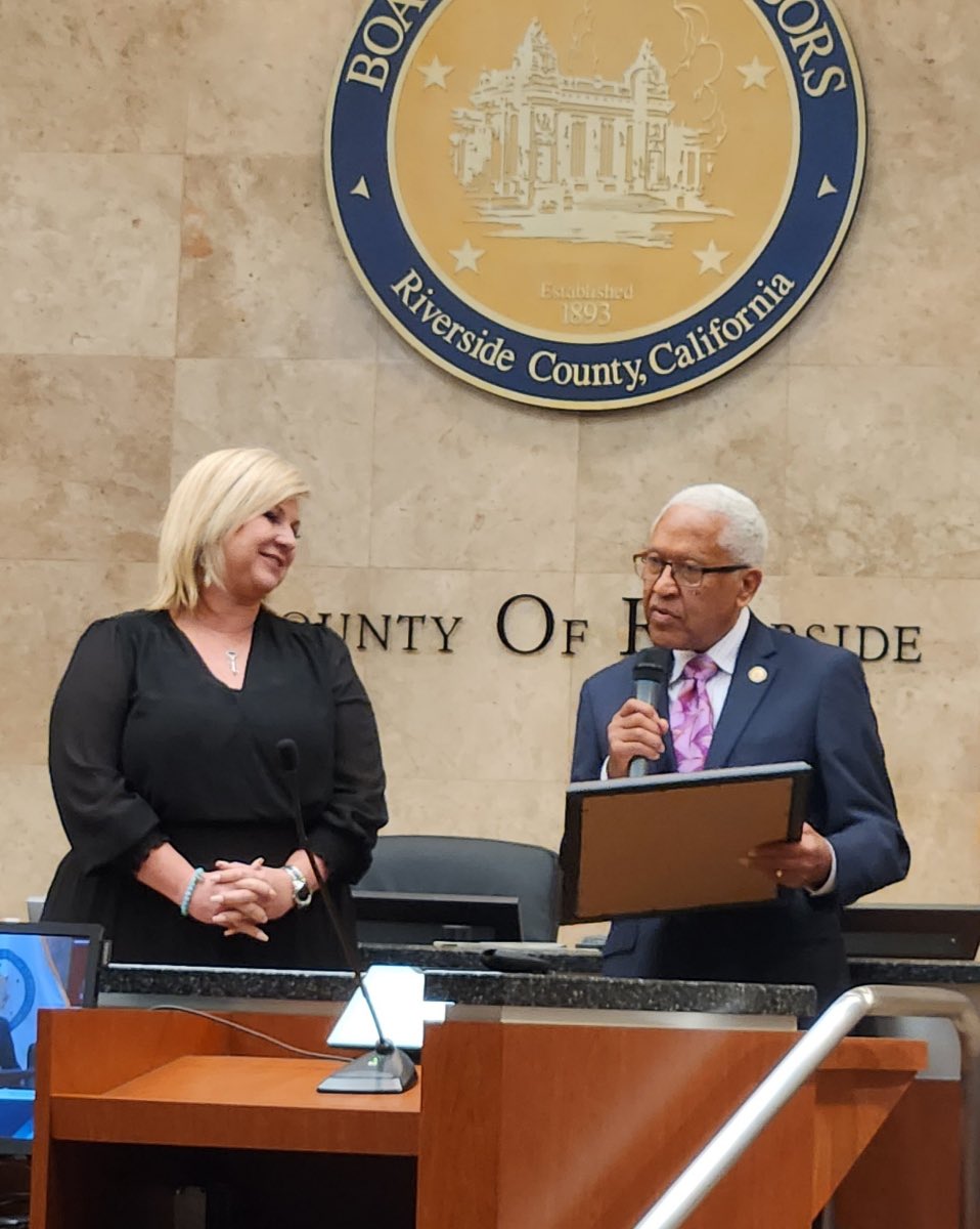 SupWashington's tweet photo. Today is International Women’s Day.

Yesterday, I had the privilege of honoring Shawn Sorensen as the Third District’s recipient for Riverside County’s 2023 Woman of the Year Award. (1/4)

#InternationalWomensDay #ThrivingThird #ThirdDistrict #RivCoNow #RiversideCounty https://t.co/K9d49XxSXc