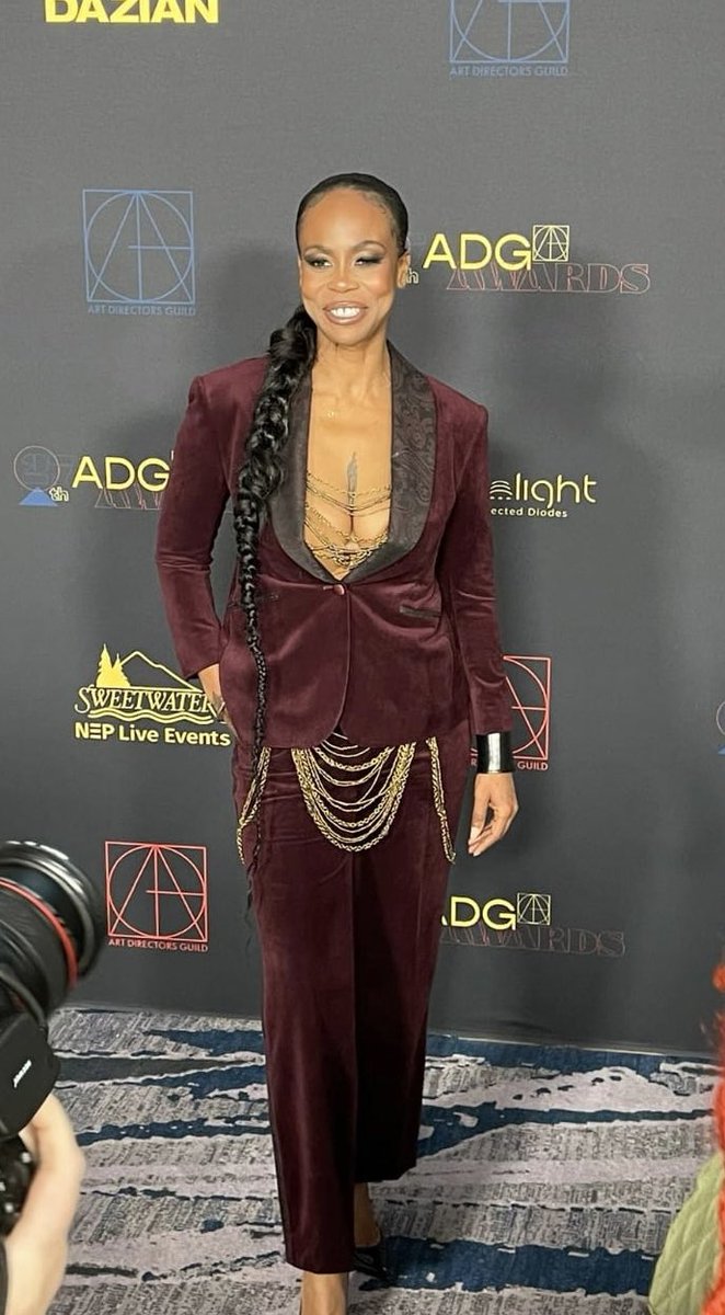 9tailors's tweet photo. @HannahEBeachler in @9tailors for the 2023 Art Directors Guild Awards 🙌🔥 Happy #InternationalWomensDay 👏 https://t.co/B9Nz8QEIFt