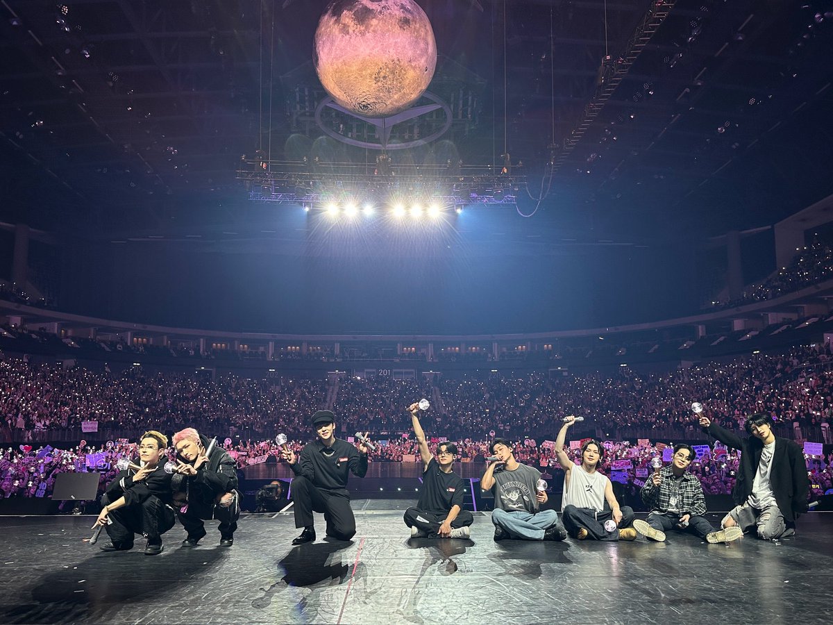 rooftinystrm's tweet photo. Heute war das Finale der #ATEEZ Europa Tour &amp; ATINY konnten in Paris die vergangenen tollen Wochen mit einem Videoprojekt feiern!

Wir bedanken uns besonders für 2 unvergessliche Konzerte in Berlin 💛

EUROPE LOVE ATEEZ
#ThankUforBeingOnMySide_Ateez
#EuropeWallWasBroken #에이티즈 https://t.co/ajvp0uB7v5