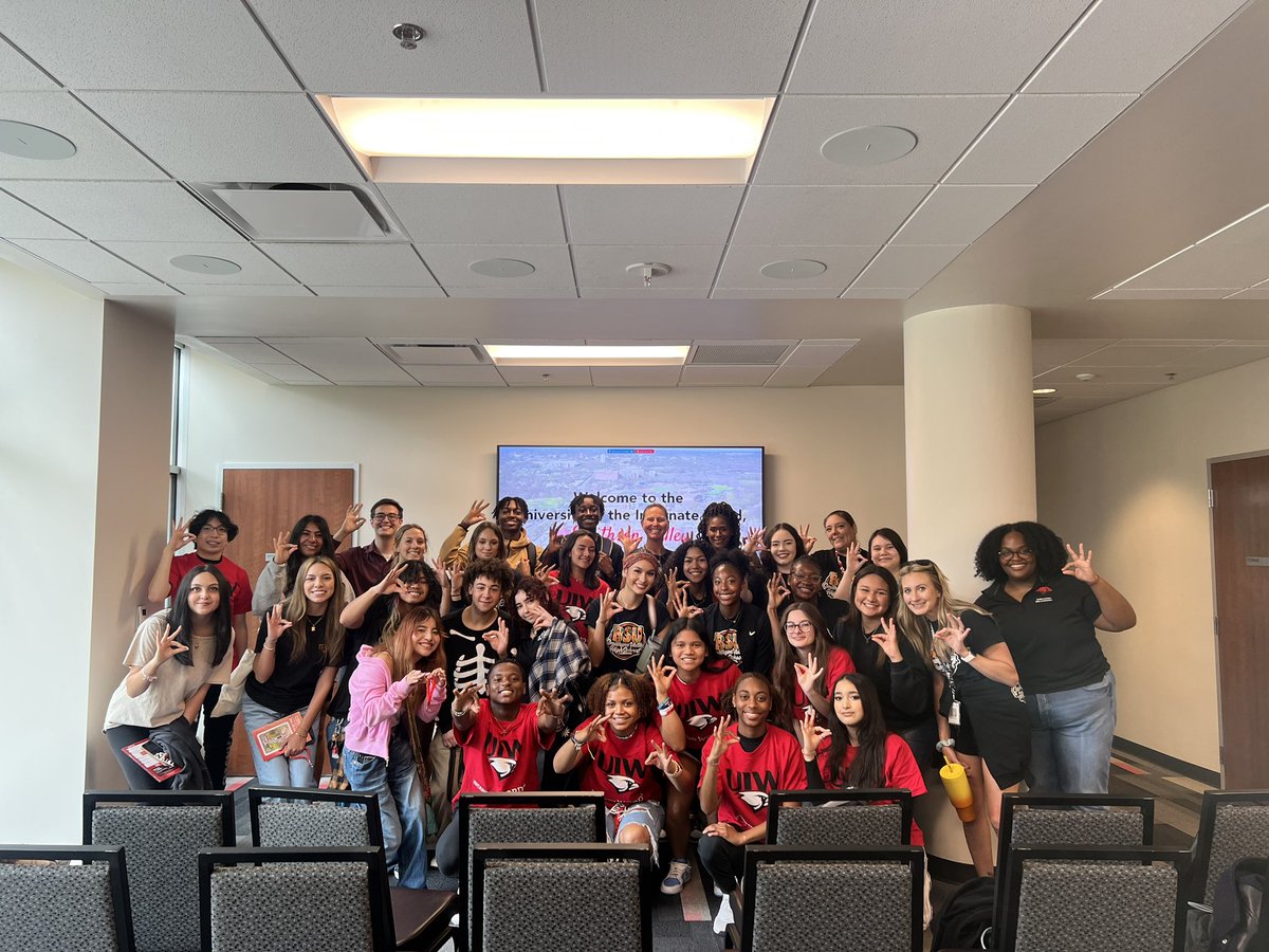 Randle2300's tweet image. AMAZING field trip with the Smithson Valley Black Student Union to the University of Incarnate Word with @uiw_admissions and the Japanese Tea Garden! @StaffordTheGoat @CoachAwolf @SVRangerLibrary @valleyventana @cisdnews