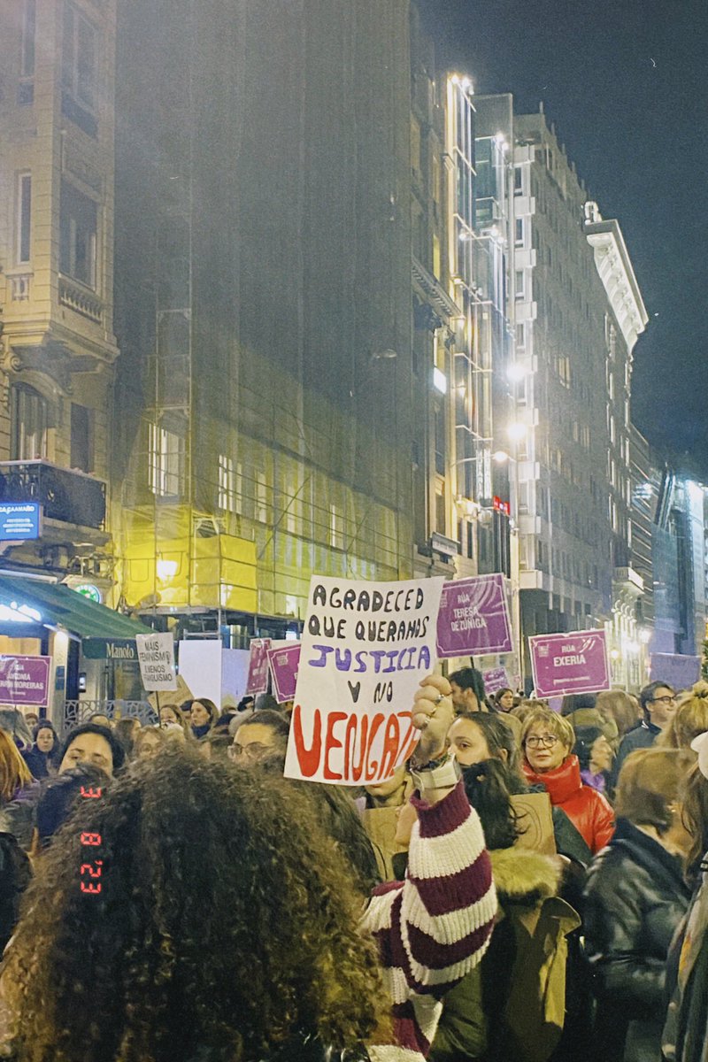carmenlistev's tweet photo. ✊🏻💜 https://t.co/9axvStTChW