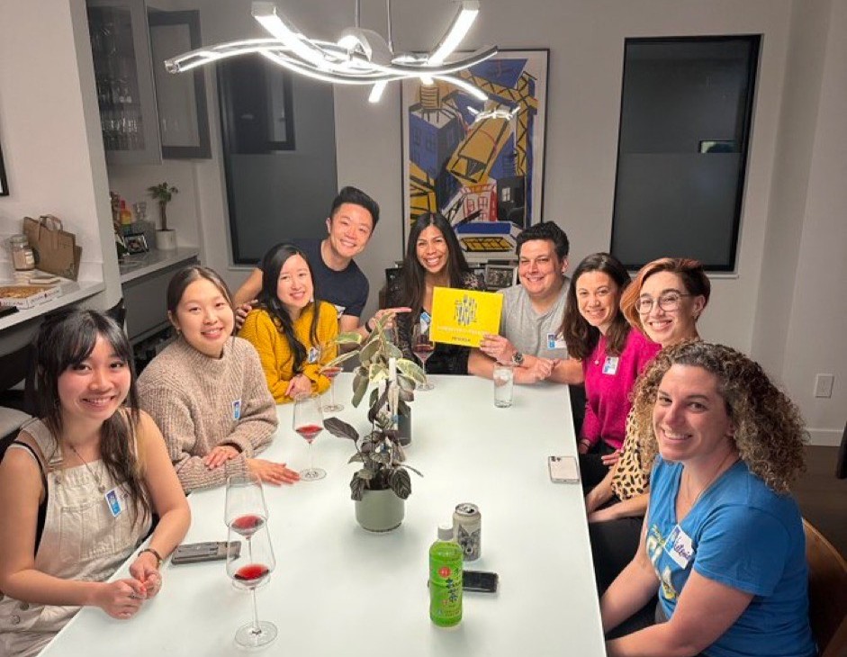 UCLA_Alumni's tweet photo. .@UCLALambda LGBTQ Alumni in the Bay Area gathered for a Dinners for 12 Strangers event hosted by board member Alex Goldsmith. The group fosters a vibrant, active and supportive community and continues to provide social and professional networking opportunities.
#D12UCLA https://t.co/kyn9wt93ic
