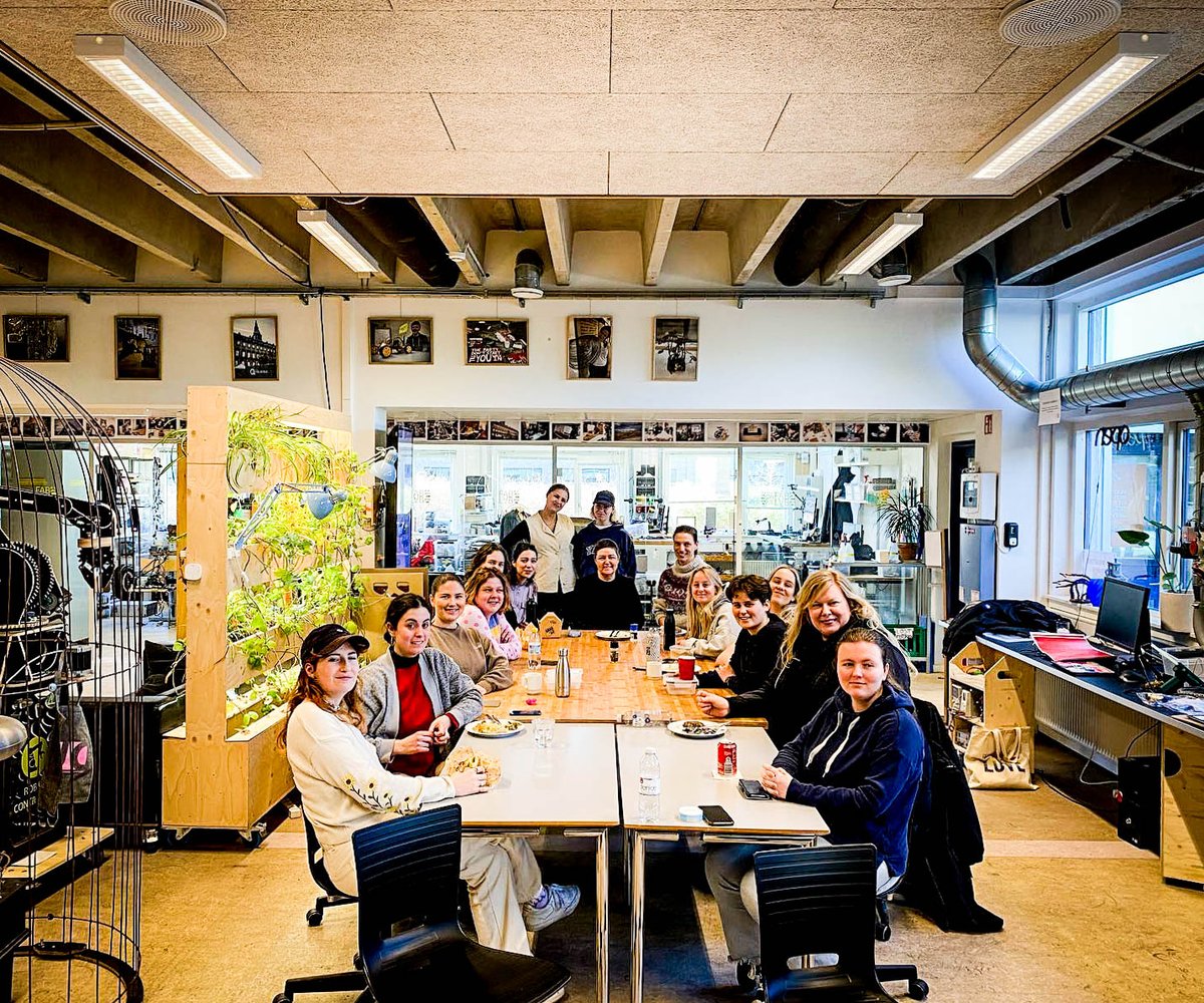 Today on the international Women’s Day we celebrated women in STEM with a women-only lunch in the lab!💪🏻

A big thanks for all the inspiring and wonderful womxn who joined us and discussed the future for womxn in STEM♥️

#internationalwomensday #womenintech