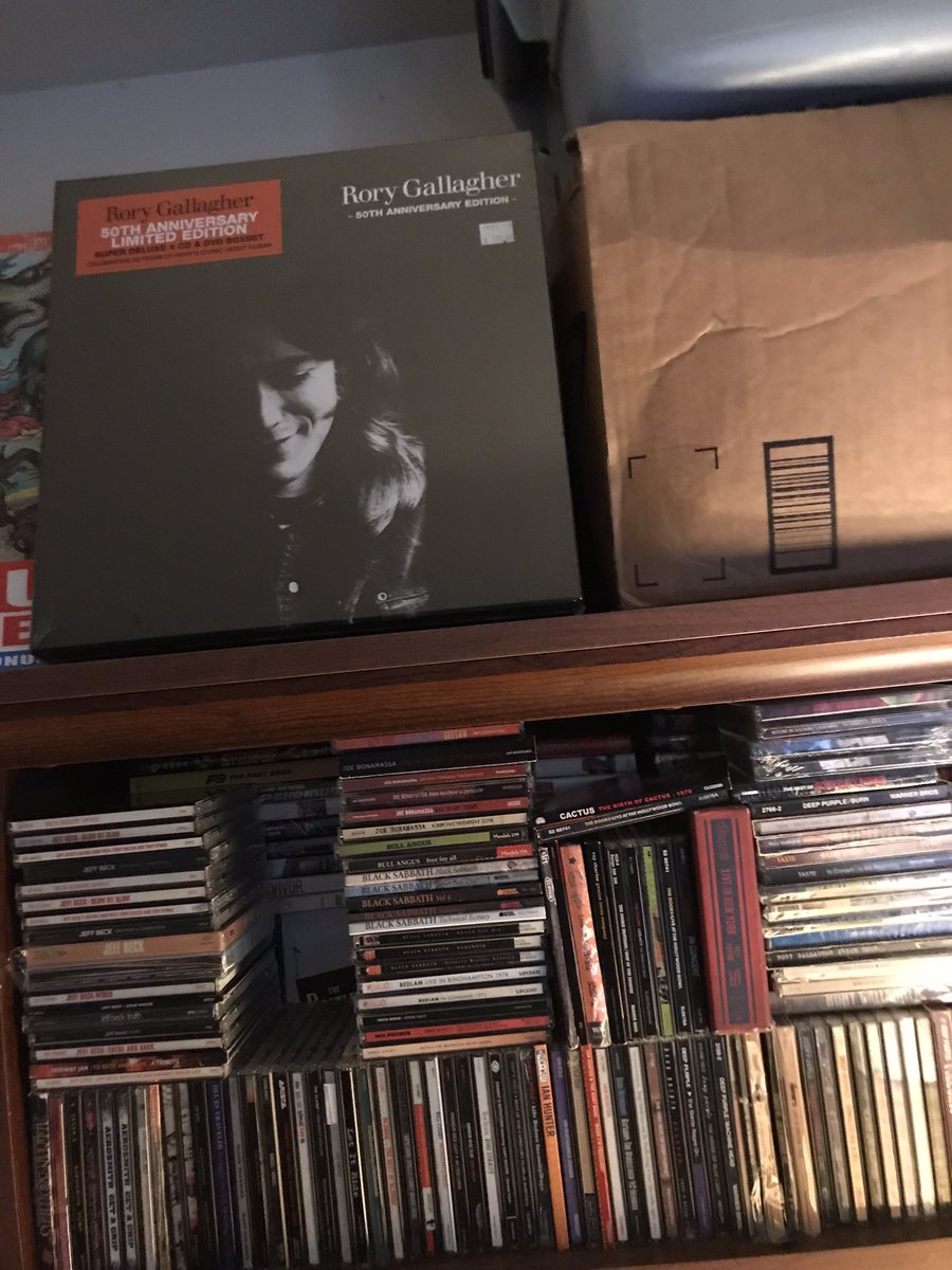 DanMartinRoryG's tweet photo. @rorygallagher Simply put Rory’s last release was the double cd best of which was great Deuce deluxe but cheque wiz was fantastic and beyond that live montreux was great I need more live Rory!  Please help and request more live Rory Gallagher releases! https://t.co/K2SsGOYsdV